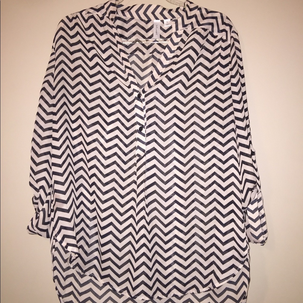 🛍🧥 Tacera Black and Tan Blouse🧥